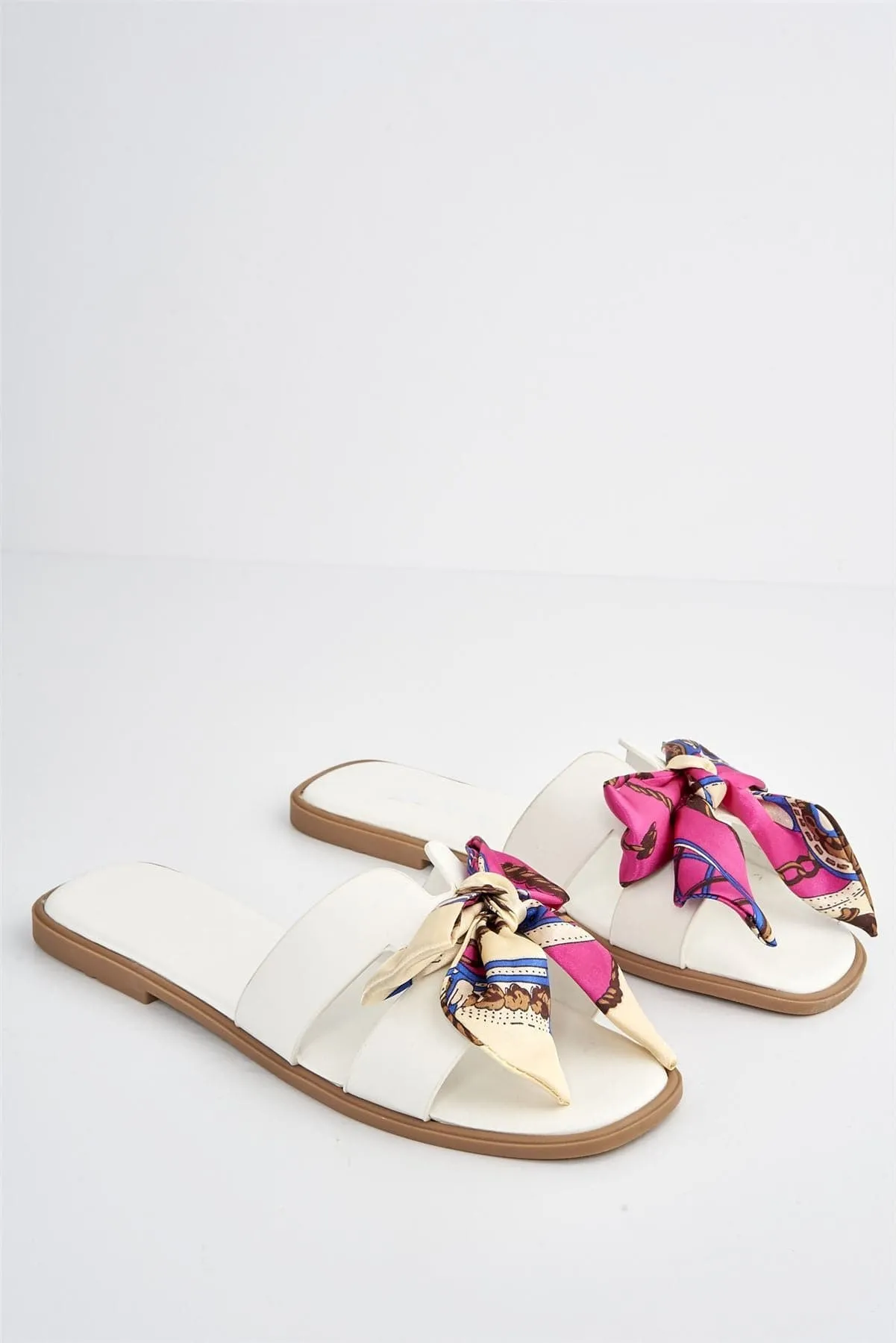 Izzy Printed Bow Flat Sandal in White