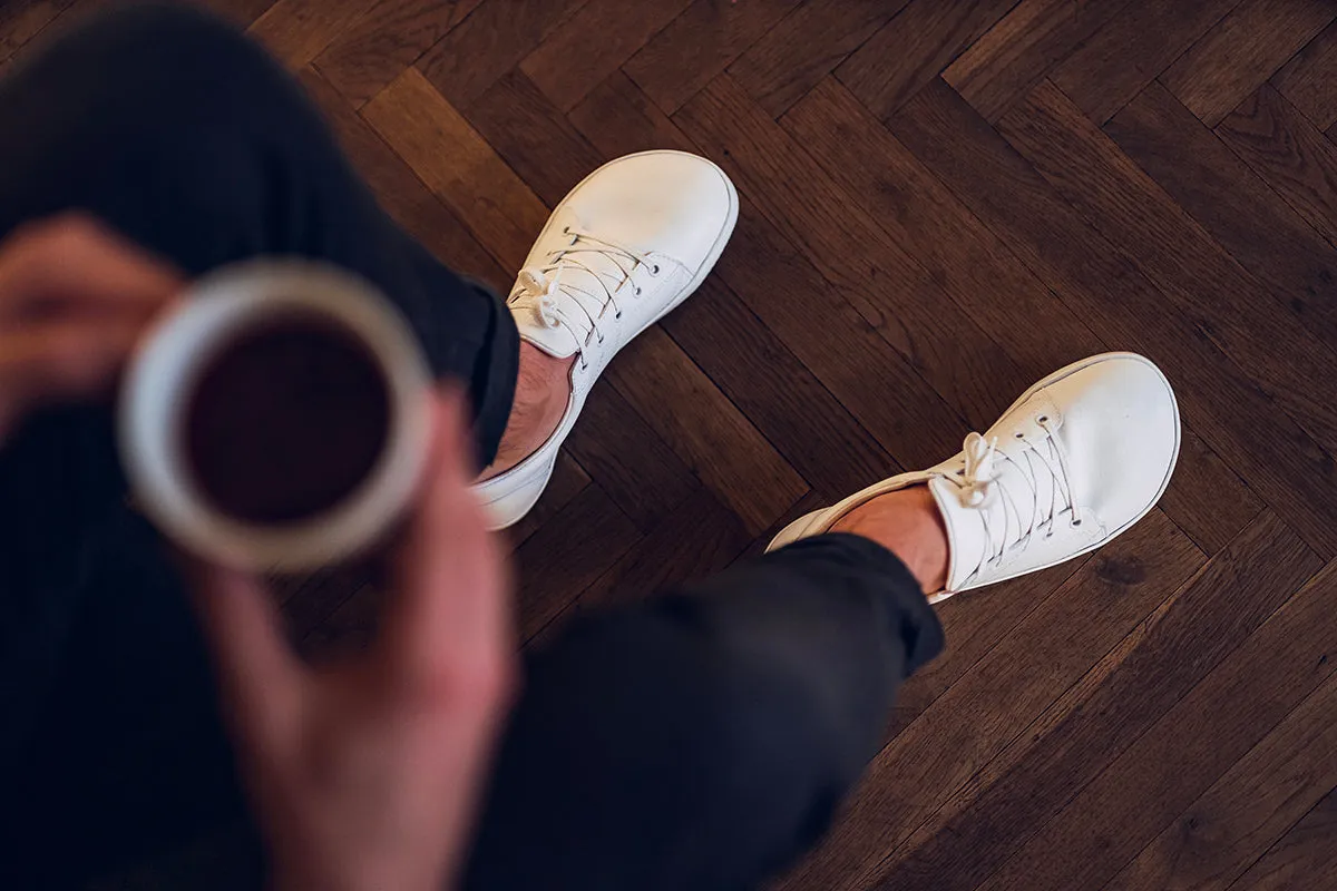 Men’s Vida Comfort white sneakers