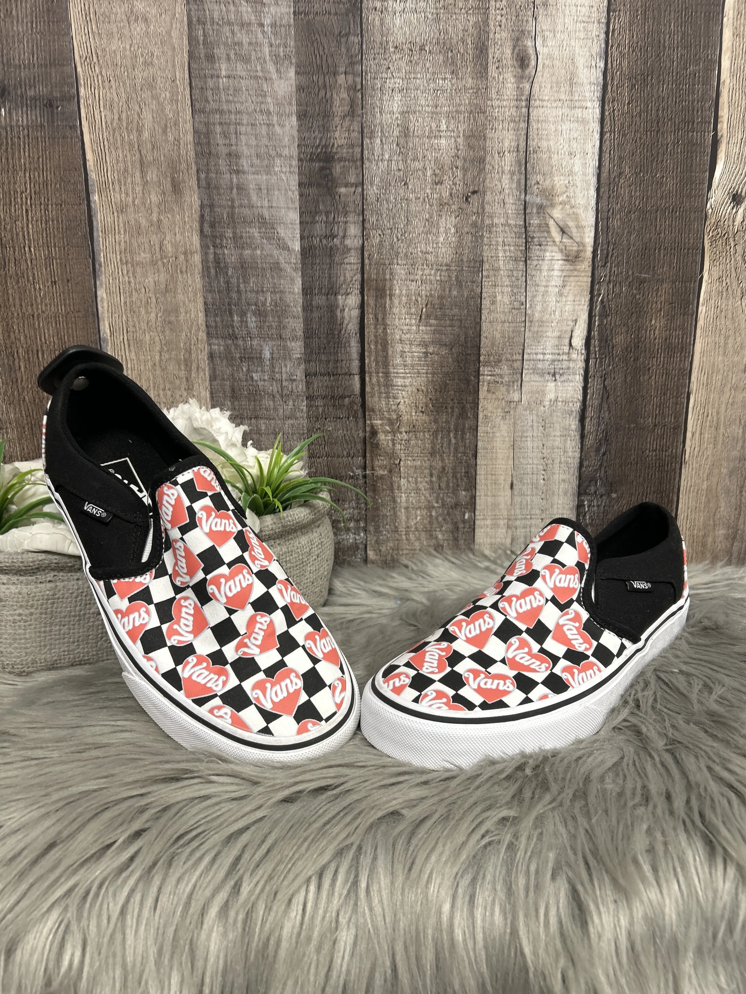 Shoes Sneakers By Vans  Size: 8.5