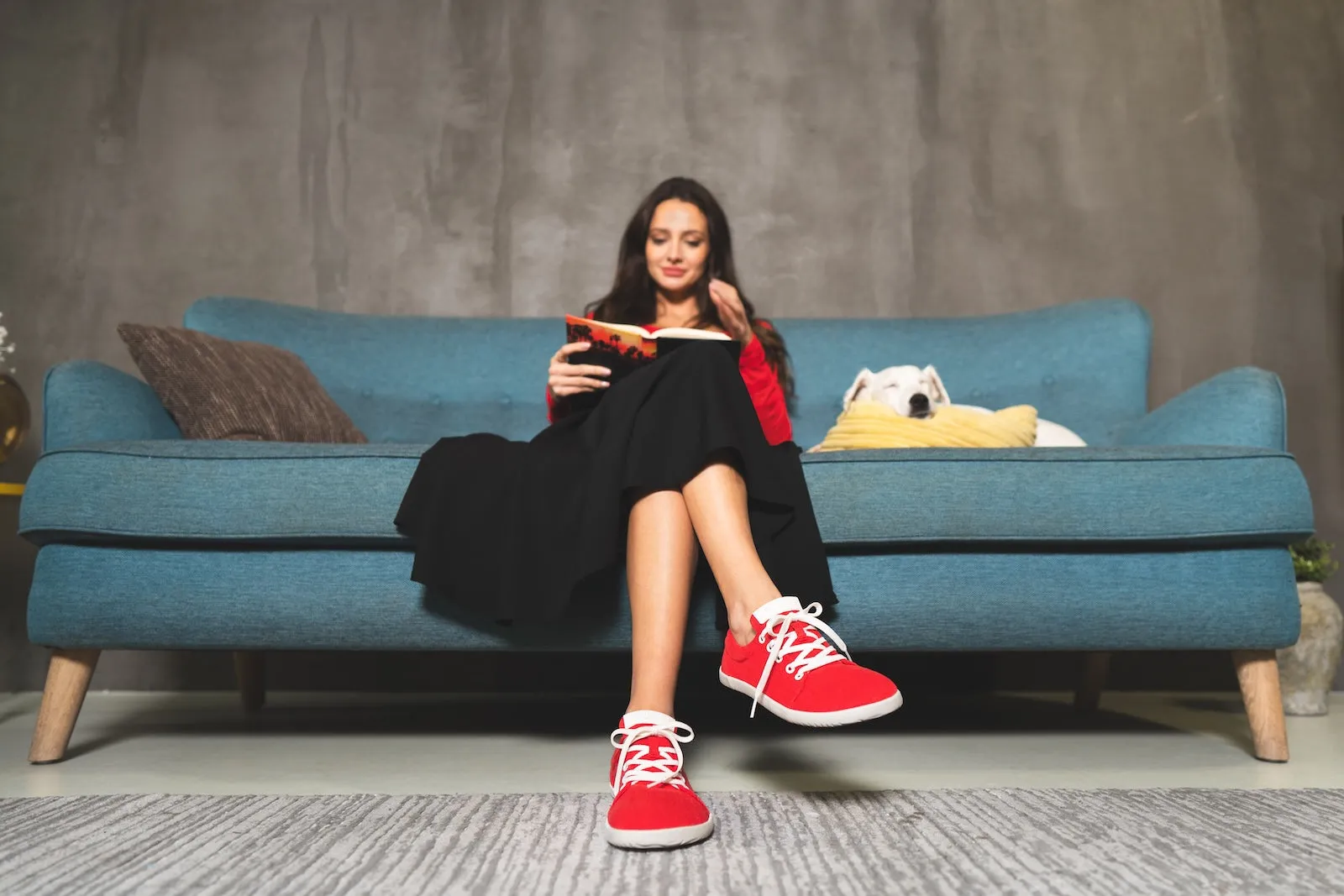 Women's Vida Hemp Comfort red sneakers